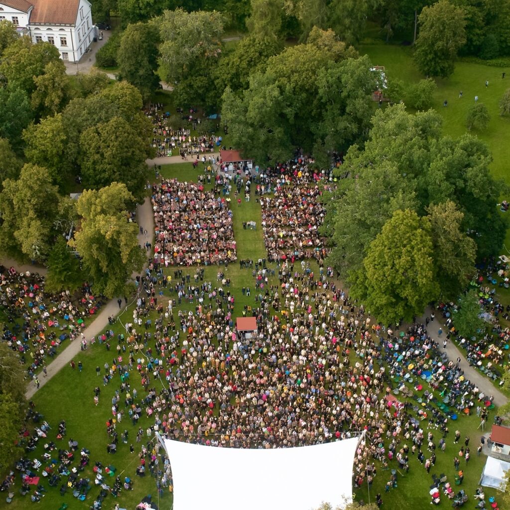 Laukon kartano puisto kesä 2026 keikka konsertti Tampere Pirkanmaa Vesilahti kesämenot
